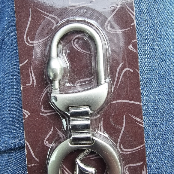 Hershey's Kiss Key Chain 2005 - Picture 4 of 6